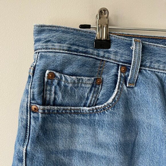 Levi's 501 High Rise Distressed Denim Medium Wash Casual Cutoff Shorts Blue 29 - Picture 4 of 9